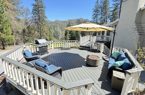 Lakehead-Lakeshore House | Large Lake House, Game Room, 4 Bedrooms, Near Lake- Shasta Lakeshore Retreat #14