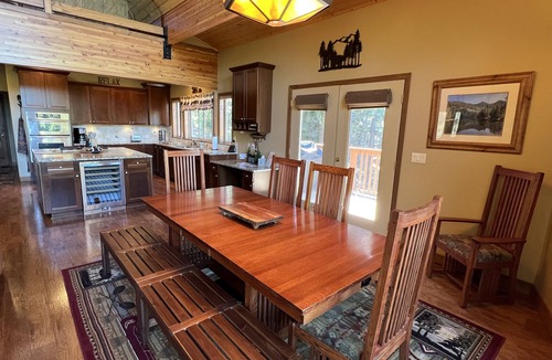 Lake Davis Ski Chalet | Large Luxury Cedar Home in the Forest at Lake Davis near golf courses