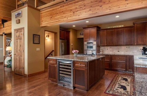 Lake Davis Ski Chalet | Large Luxury Cedar Home in the Forest at Lake Davis near golf courses