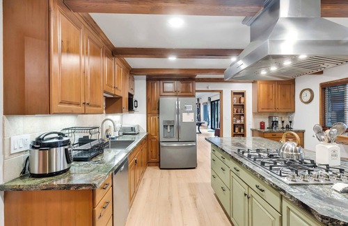 South Lake Tahoe House | Large Luxury Estate Home on Golf Course with Private Indoor Heated Pool, Spa, Sauna