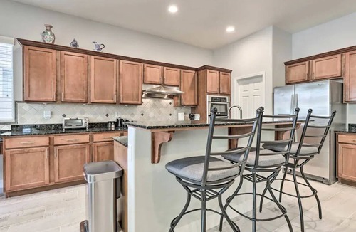 Southern Highlands House | Large Serene Home in Gated Community Near South Mountain