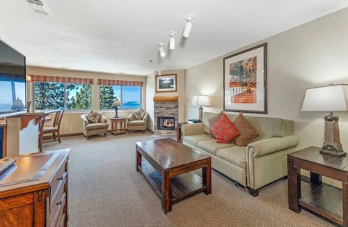 Lower Kingsbury Resort | Large units many with lake views, full kitchens, covered parking