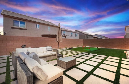 Enterprise House | Las Vegas Luxe Retreat, Game Loft, Putting Green, Sleeps 12