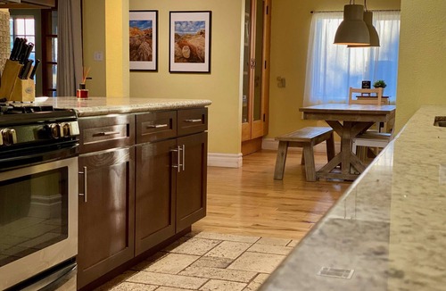 Las Vegas House | Las Vegas Pool House! Ranch Home With Salt Pool and High Speed Internet Close Drive to Strip.