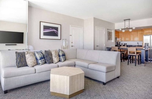 Las Vegas Condo | Las Vegas | Pool & Strip Access | City Comfort Stay