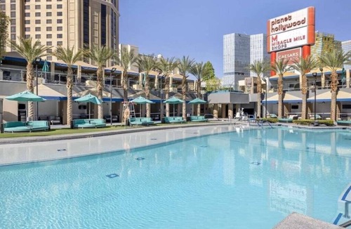 Las Vegas Apartment | Las Vegas | Pool & Strip Access | City Escape Stay