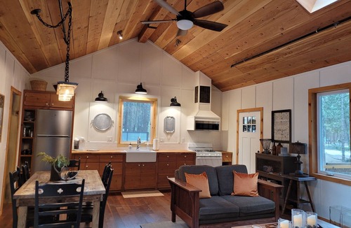 Shingletown Cabin | Lassen Red Fir Cabin ~ 18 Min to Lassen Volcanic National Park