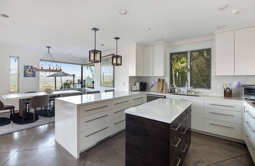 Top of the World House | Last Minute Discount! Architecturally stunning, expansive views.