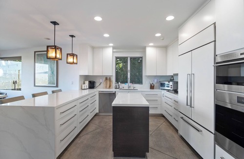 Top of the World House | Last Minute Discount! Architecturally stunning, expansive views.