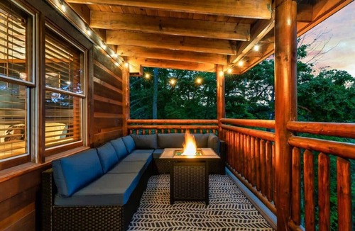 Caton Cabin | Laughing Fox