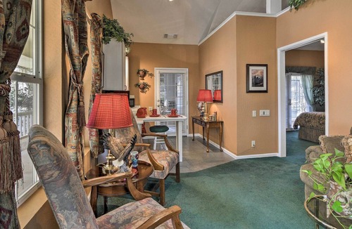 Sonora House | Lavish Sonora Suite on 10 Acres w/ Shared Pool!