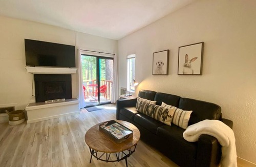 Kings Beach Condo | Lazy Bear PINK 5min From Kings Beach & Northstar Pool Spa Game Room