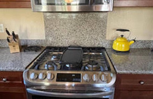 La Quinta Condo | LEGACY VILLAS Rare Single-story 3BR Villas Between Two Salt-water Pools! #111050
