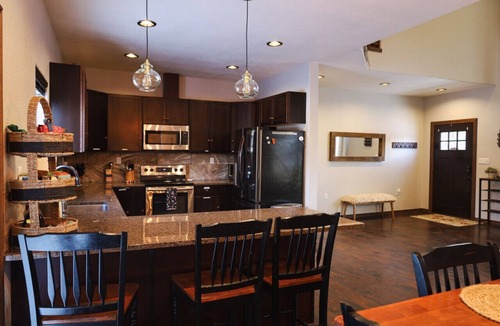 Altamont House | Lepista Landing Family Home Near Downtown KFalls