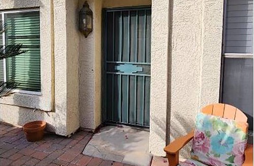 Ahwatukee Foothills House | Light and bright townhome on golf course, super close to hiking trails!