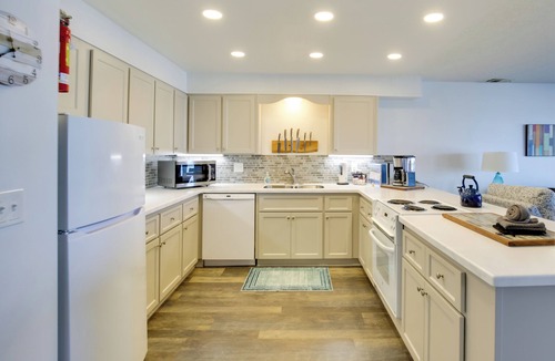 Lincoln Beach Condo | Lincoln City Beach Condo: Clubhouse & Pool Access!