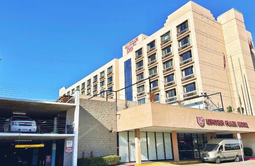 Monterey Park Hotel | Lincoln Hotel Monterey Park Los Angeles
