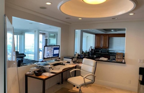 West Newport House | Literally on the Newport harbor in the heart of Lido Village