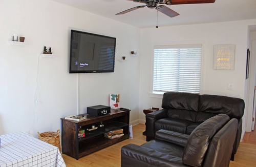 Middletown Cottage | Little Blue Mountain Cottage on Cobb Mountain Serene area perfect unplug getaway