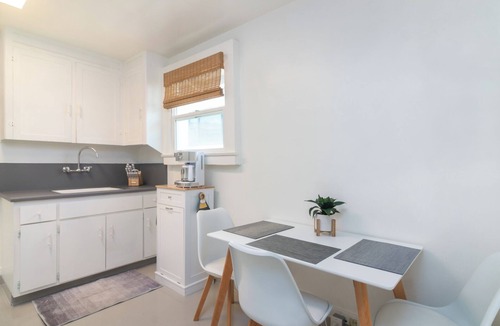 Avila Beach Condo | Little Buoy! Walk to the Beach from This Petite 1-Bedroom Getaway