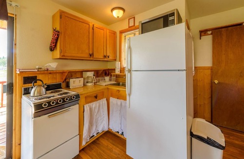 Meadow View Heights Cabin | Little Moose - Located right in the heart of Duck Creek Villag