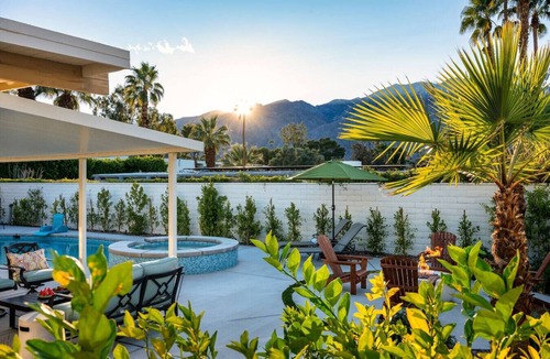 Sunmor House | Little Palm Lookout | Stunning Mountain Views