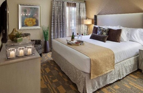 Las Vegas Hotel | Live the Villa Life | 5 Pools, Game Room, Full Kitchen & BBQ Grills
