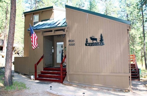 Black Butte Ranch Cabin | Located in private cul-de-sac with meadow. Rare opportunity. 3 nt min in summer