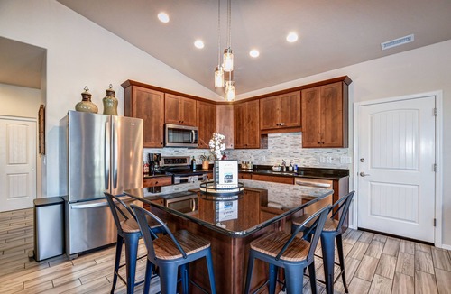 Prescott House | Located in the heart of Prescott just blocks away from Historic downtown square.