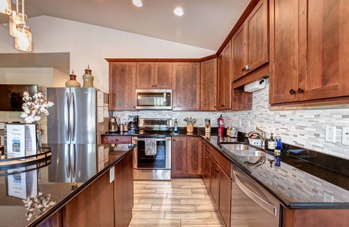 Prescott House | Located in the heart of Prescott just blocks away from Historic downtown square.