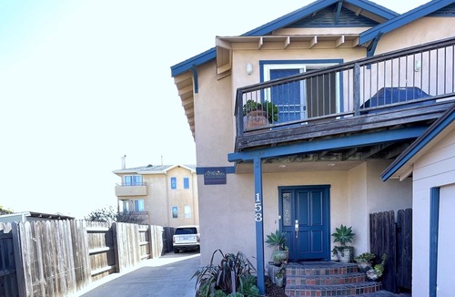 Downtown House | LOCATION, LOCATION, LOCATION - 4 Bedroom House with Ocean Views and steps pier!