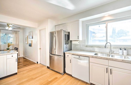 Lodi House | Lodi Escape w/Private Hot Tub < 1 Mi to Dtwn