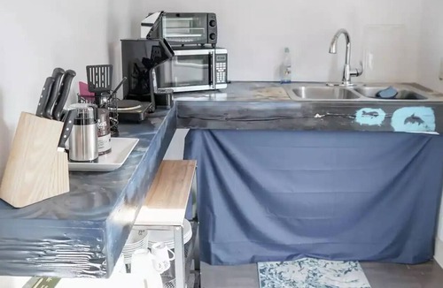 Los Gatos House | Loft tiny house near Valley, Beach, & Wine Tasting