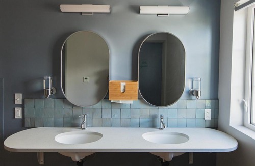 Buckman Neighborhood Hotel | Lolo Pass