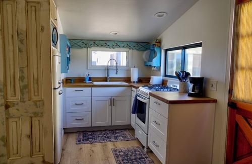 Bonsall Cottage | Longterm Stays Welcome! Charming Studio Cottage in peaceful Bonsall with Parking
