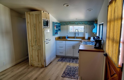 Bonsall Cottage | Longterm Stays Welcome! Charming Studio Cottage in peaceful Bonsall with Parking
