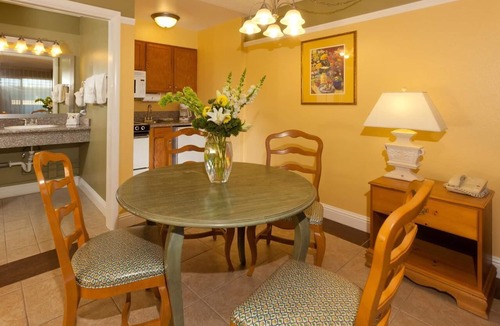 Downtown Reno House | Look No Further! 2 Great Units, Indoor Pool, Minutes to Nevada Museum Art!
