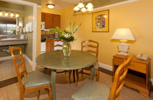 Downtown Reno House | Look No Further! 3 Comfortable Units, On-site Pool, Minutes to Nevada Museum Art