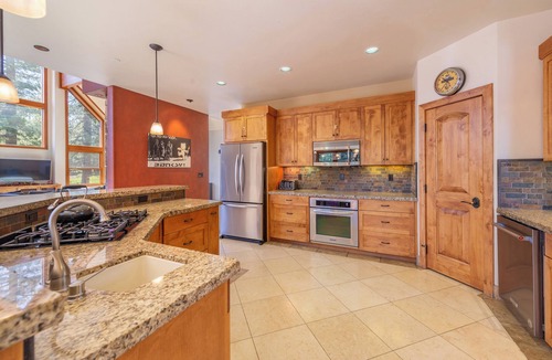 Kings Beach House | Look Out Lodge - On North Shore w/Lake View, Hot Tub, Pool Table and Pet Friendly