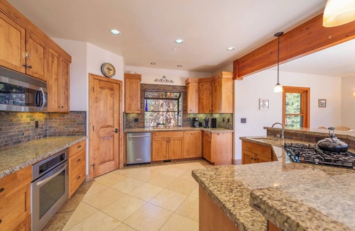 Kings Beach House | Look Out Lodge - On North Shore w/Lake View, Hot Tub, Pool Table and Pet Friendly
