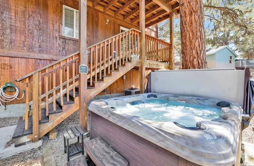 Whispering Forest Cabin | Lookout Lodge Family Chalet at Big Bear w/Games
