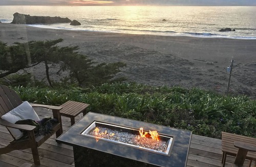 Bodega Bay House | Louw Tide - Modern home, ocean front, spanning views.