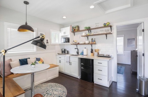 North Oak Park House | Lovely 1BR 1BA Suite by Midtown & UCD Med Center