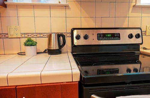 Pacific Heights Apartment | Lovely 2-Bedroom rental unit in Pacific Heights