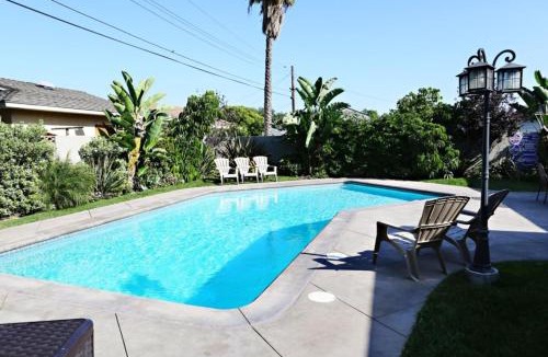 Southwest Anaheim House | Lovely Anaheim Pool Home 1 Mile to Disney