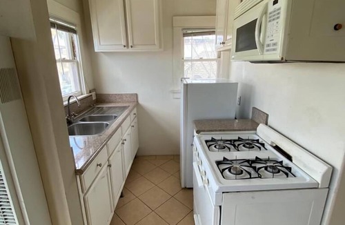 West Gateway Condo | Lovely Condo by the beach