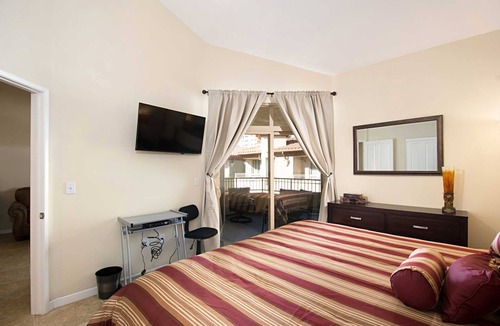 Downtown San Diego Condo | Lovely Condo with Courtyard Patio