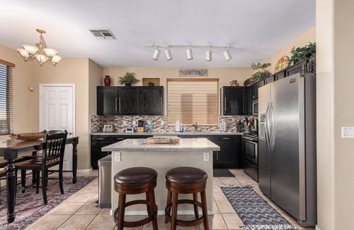Garden Lakes House | Lovely Garden Lakes,pool & Spa! Special montly rate!