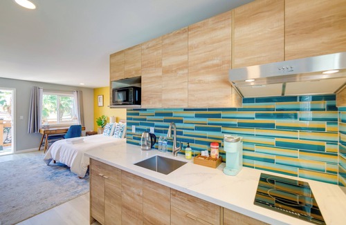 North Lakeport Apartment | Lovely Lakeport Retreat w/Smart TV: Walk to Pier!