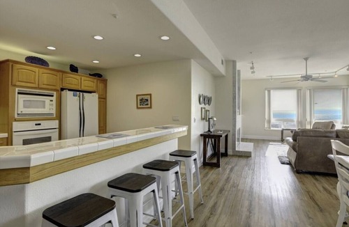 Downtown Condo | Lovely Ocean Front Condo